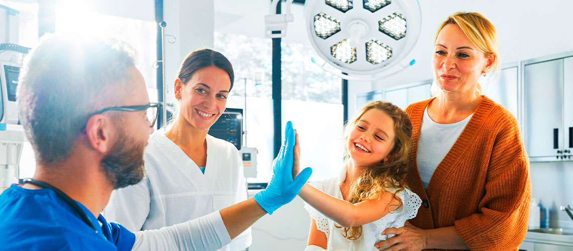 Plano de saúde coletivo: entenda como a QV facilita a vida de diversas categorias profissionais